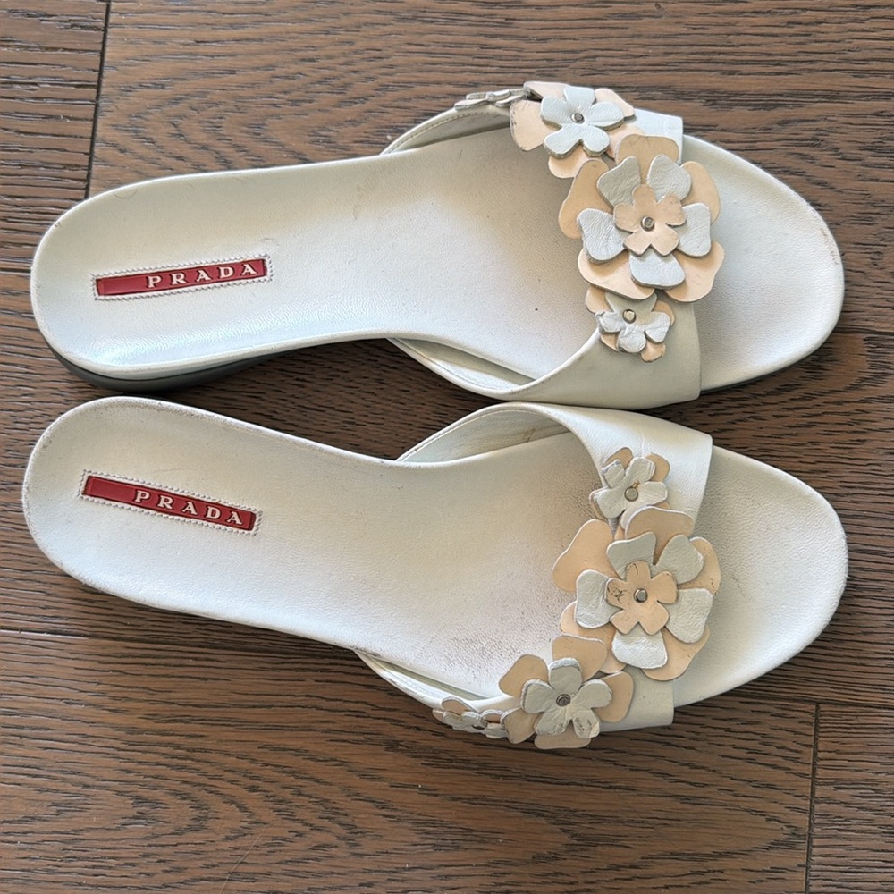 Prada Women's Floral Slide Sandals - Cream and Tan - Picture 4 of 7